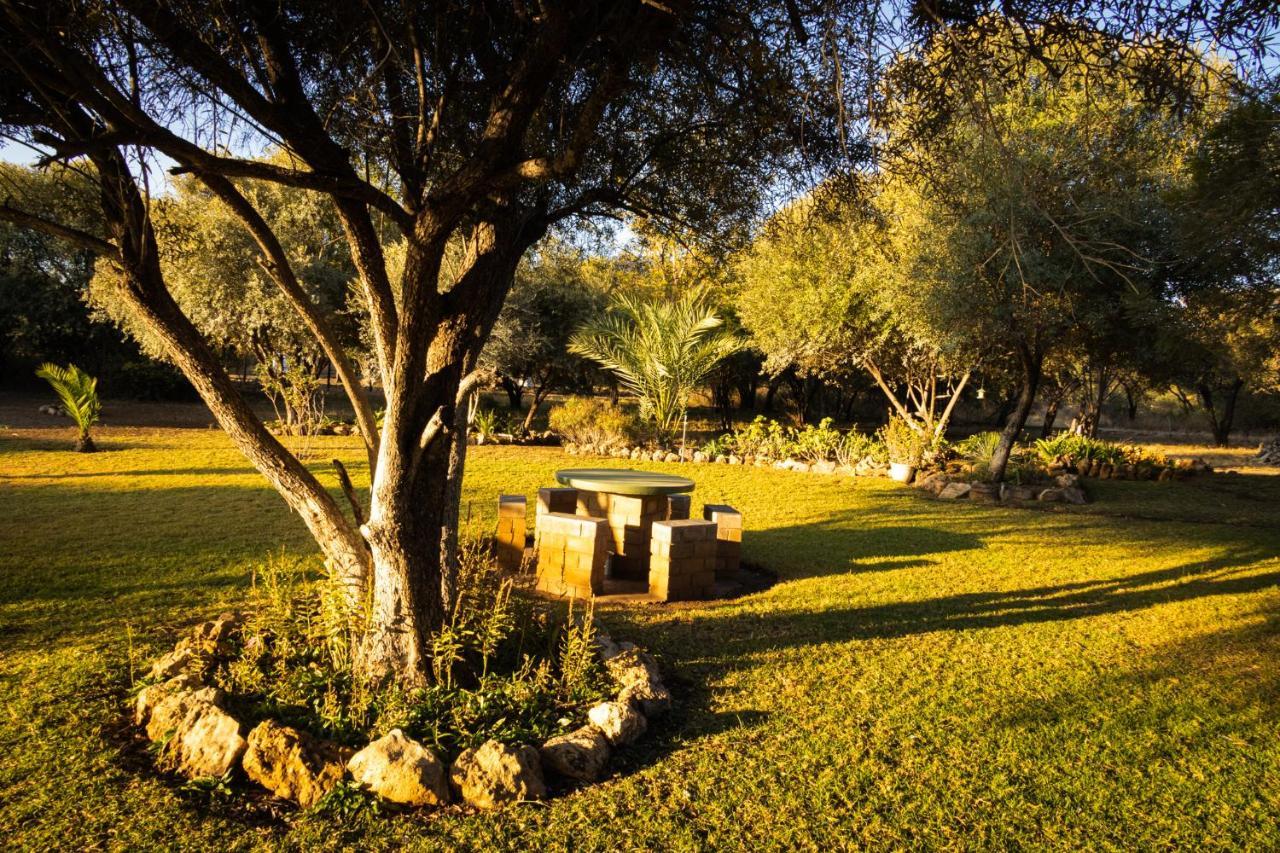 Olienhoff Guesthouse And Rest Camp Otavi ภายนอก รูปภาพ